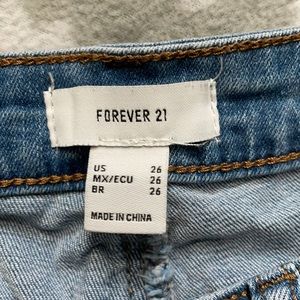 Forever 21 Mom Jeans. Size 26